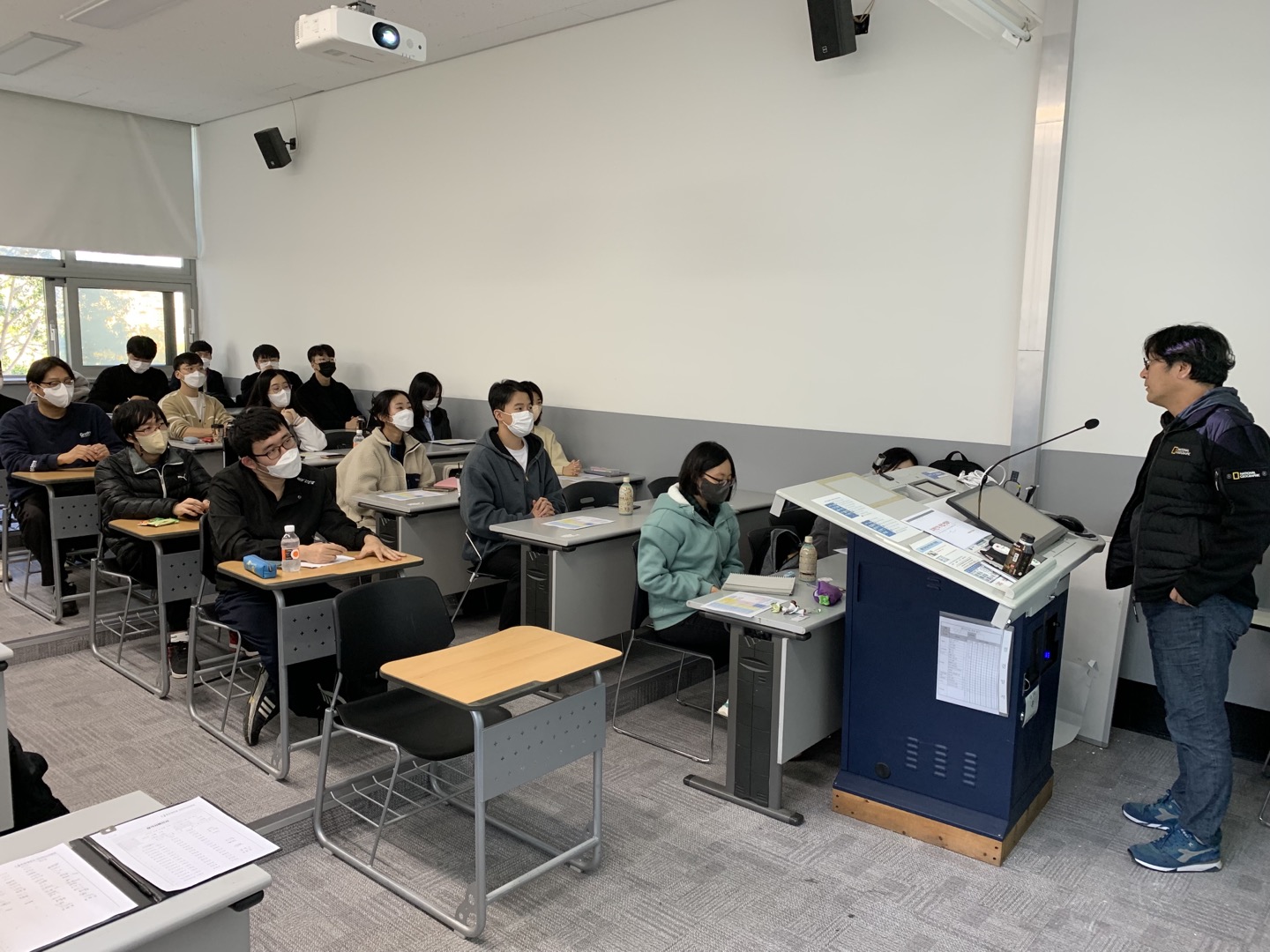 2022학년도 《사학과 진로 취업을 위한 비교과 프로그램》 2차 특강 - '외계인'의 직업 연대기 / 최승훈(비엔엠홀딩스) 